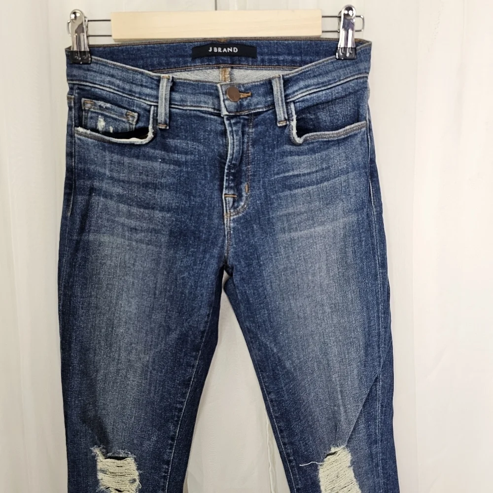 J Brand Capri Breathless destroyed distressed cuff hem size 26